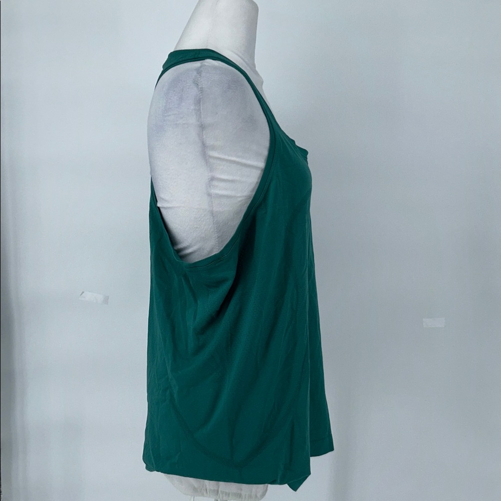 Lululemon Swiftly Tech Racerback Tank Top 2.0 teal color No Size - Picture 6 of 9